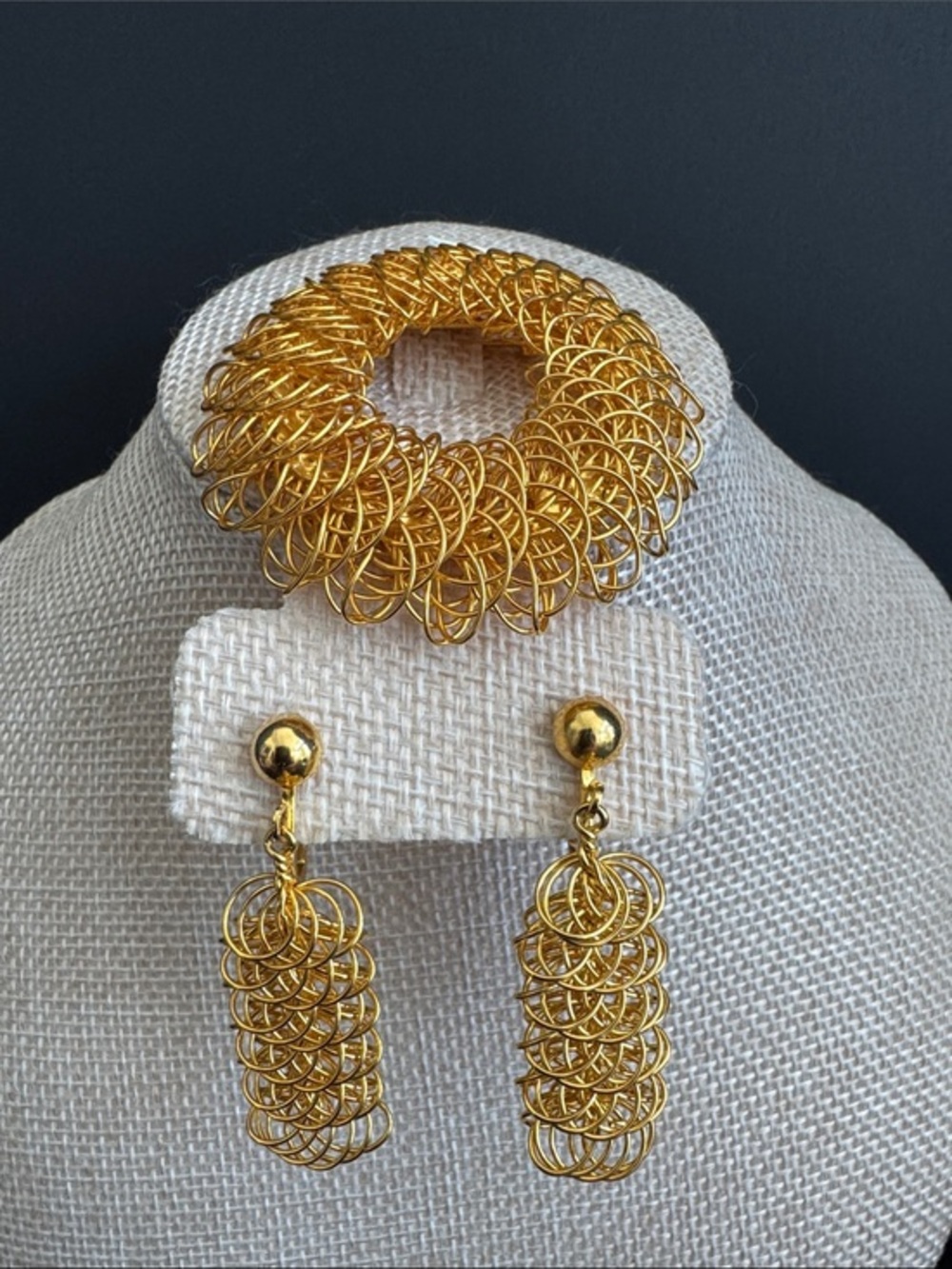 VTG Gold Tone Wire Mesh Coil Brooch and Clip-on Earrings Mid Century Modern